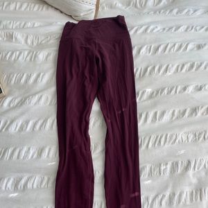Align long leggings in wine color